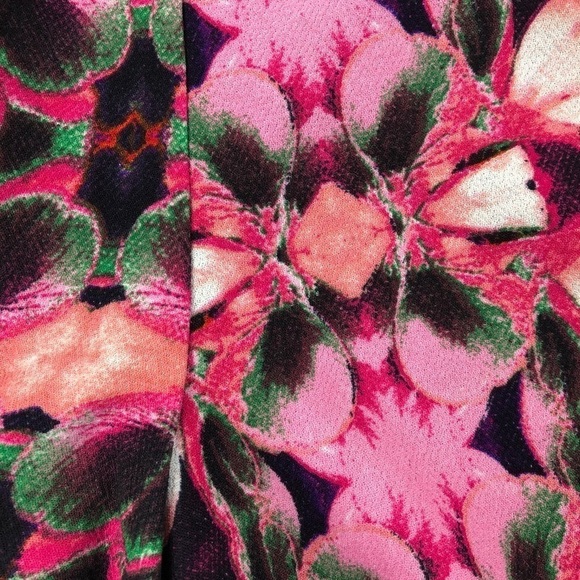 Ya Los Angeles Womens Shorts, Black Floral Medium - Picture 3 of 8